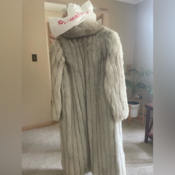 Saga fur coat - Picture 7 of 7